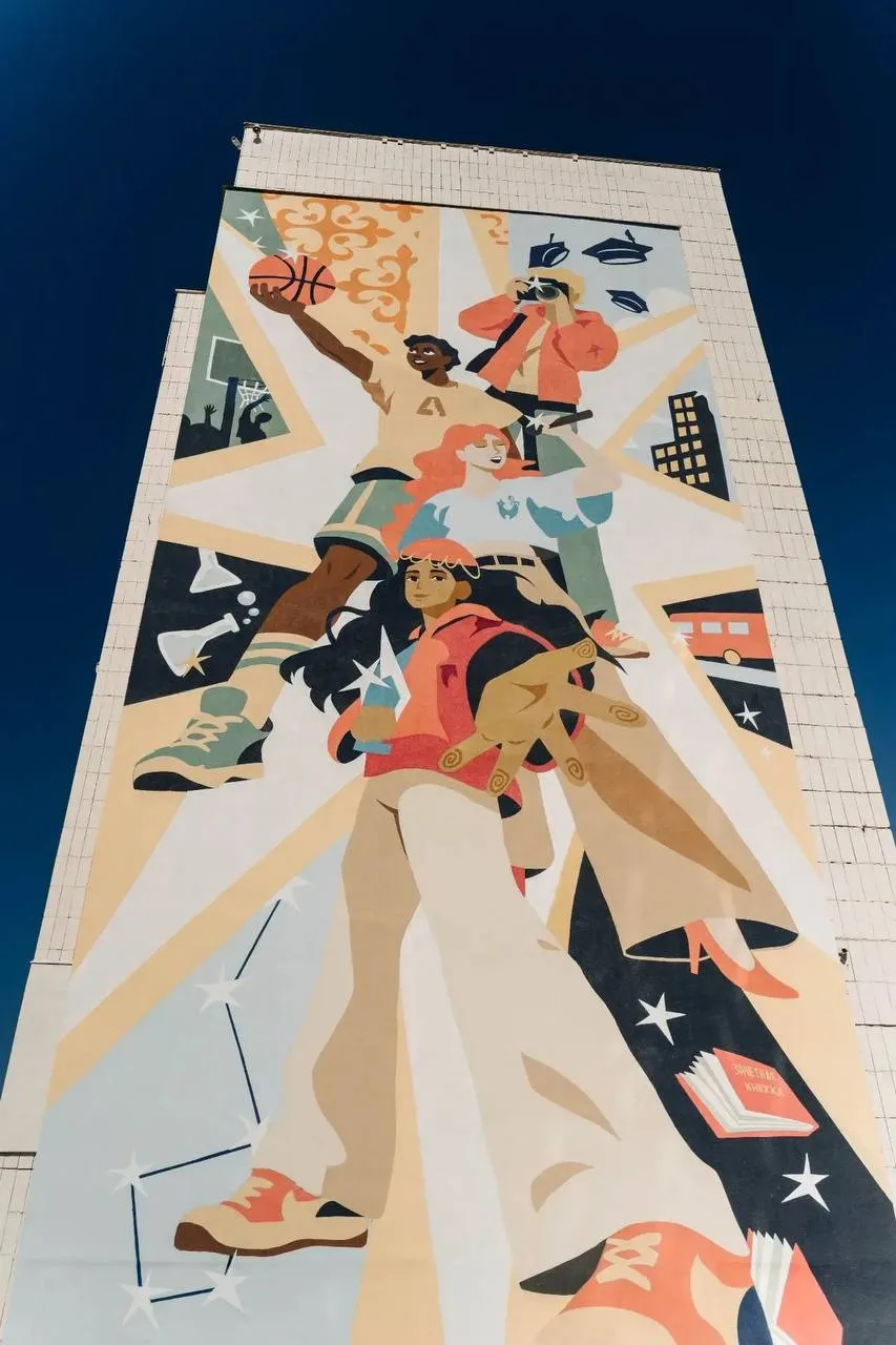 🎨 В Казани появился новый студенческий мурал