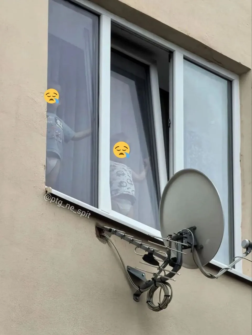 «Мама в Москве, отец под чем-то ушёл на гулянку, дети 2024-2025 года рождения остались ...
