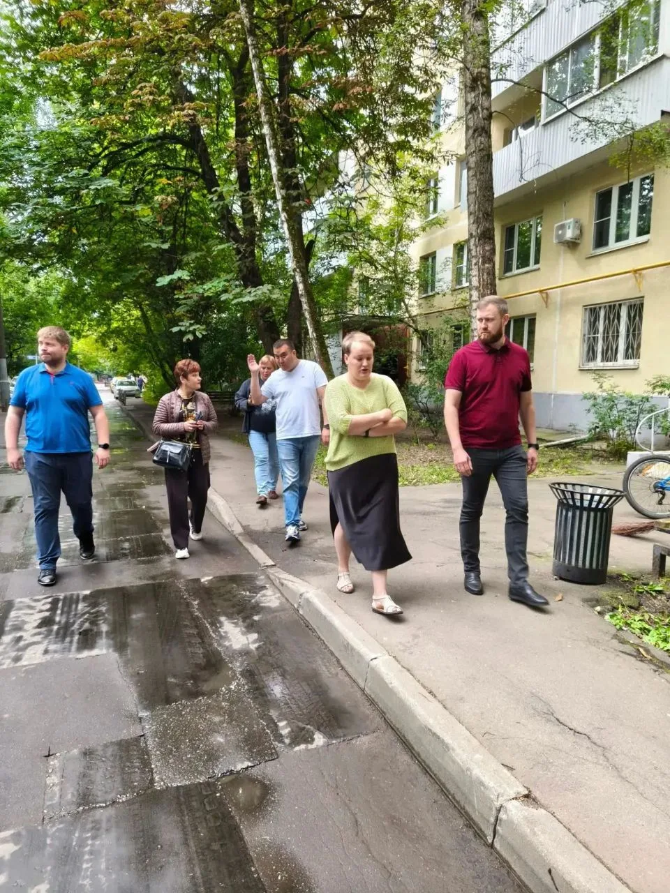 Обход территории района 

Сегодня, 25 июля, исполняющий обязанности главы управы Куркин Михаил Андре