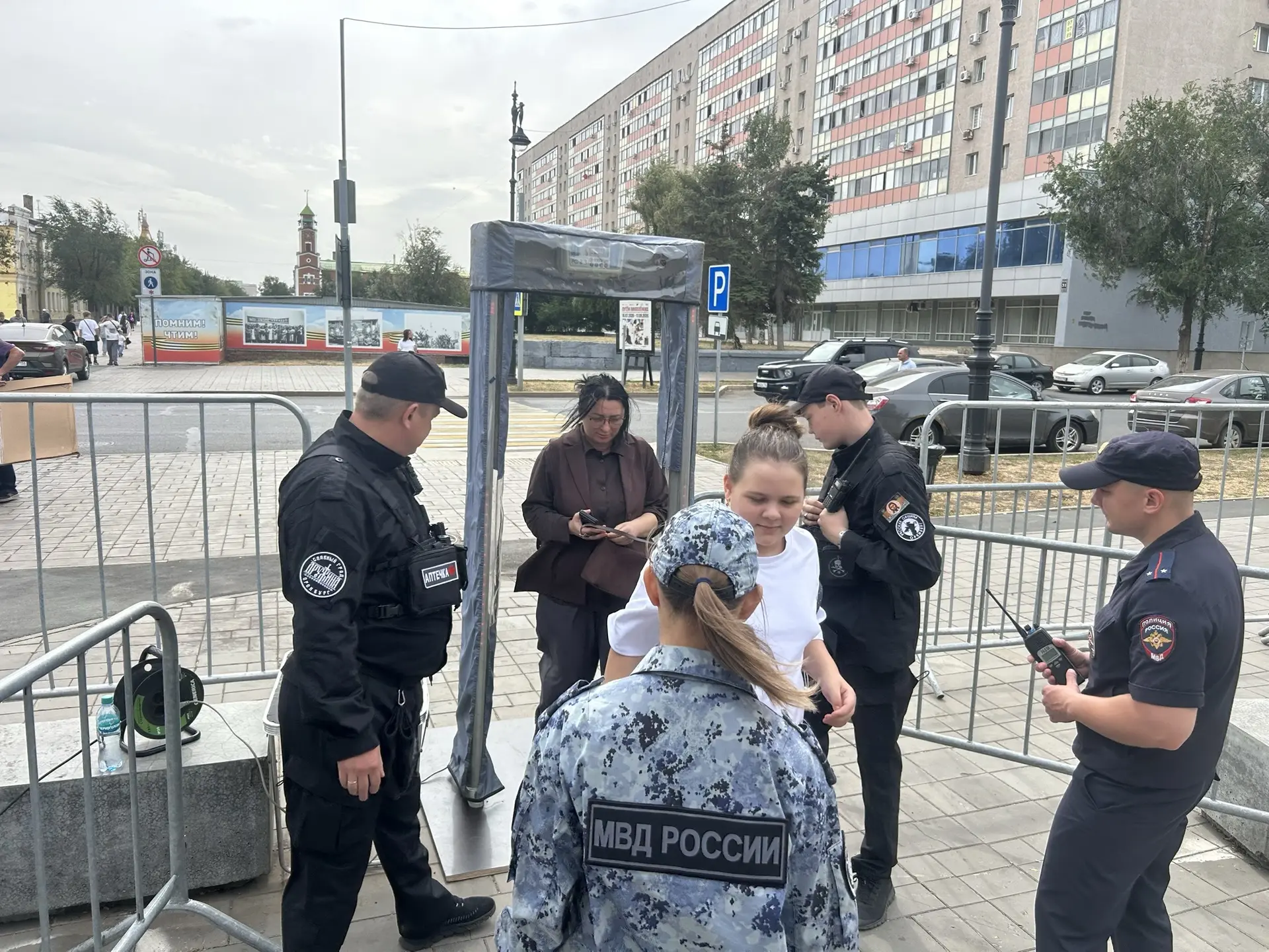 А чтобы Форум Неравнодушных прошел без происшествий Дружина Русской Общины помогала пол...