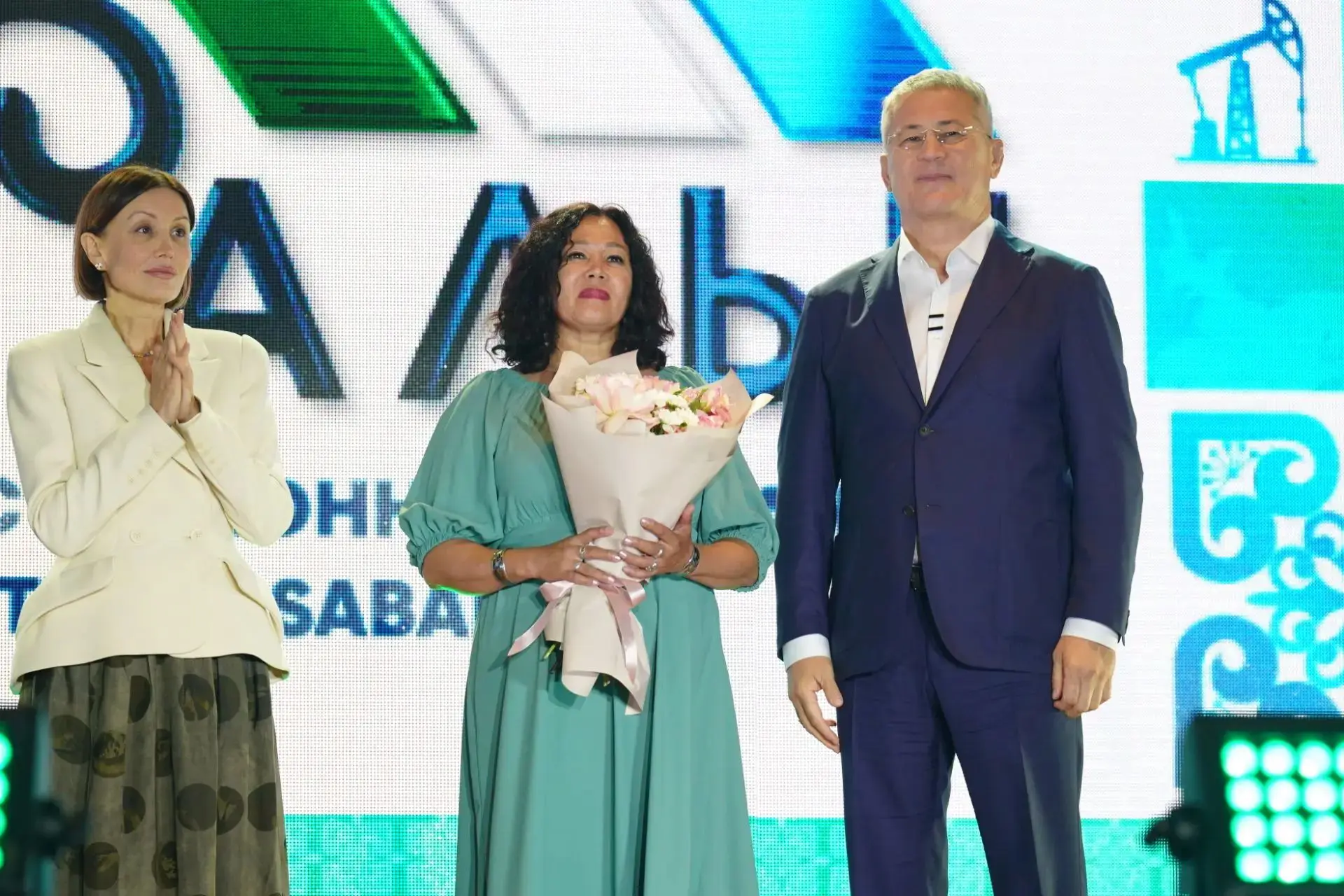 Ҡала көнө сиктәрендә бер төркөм яҡташтарыбыҙға наградалар тапшырылды. Улар араһында беҙ...