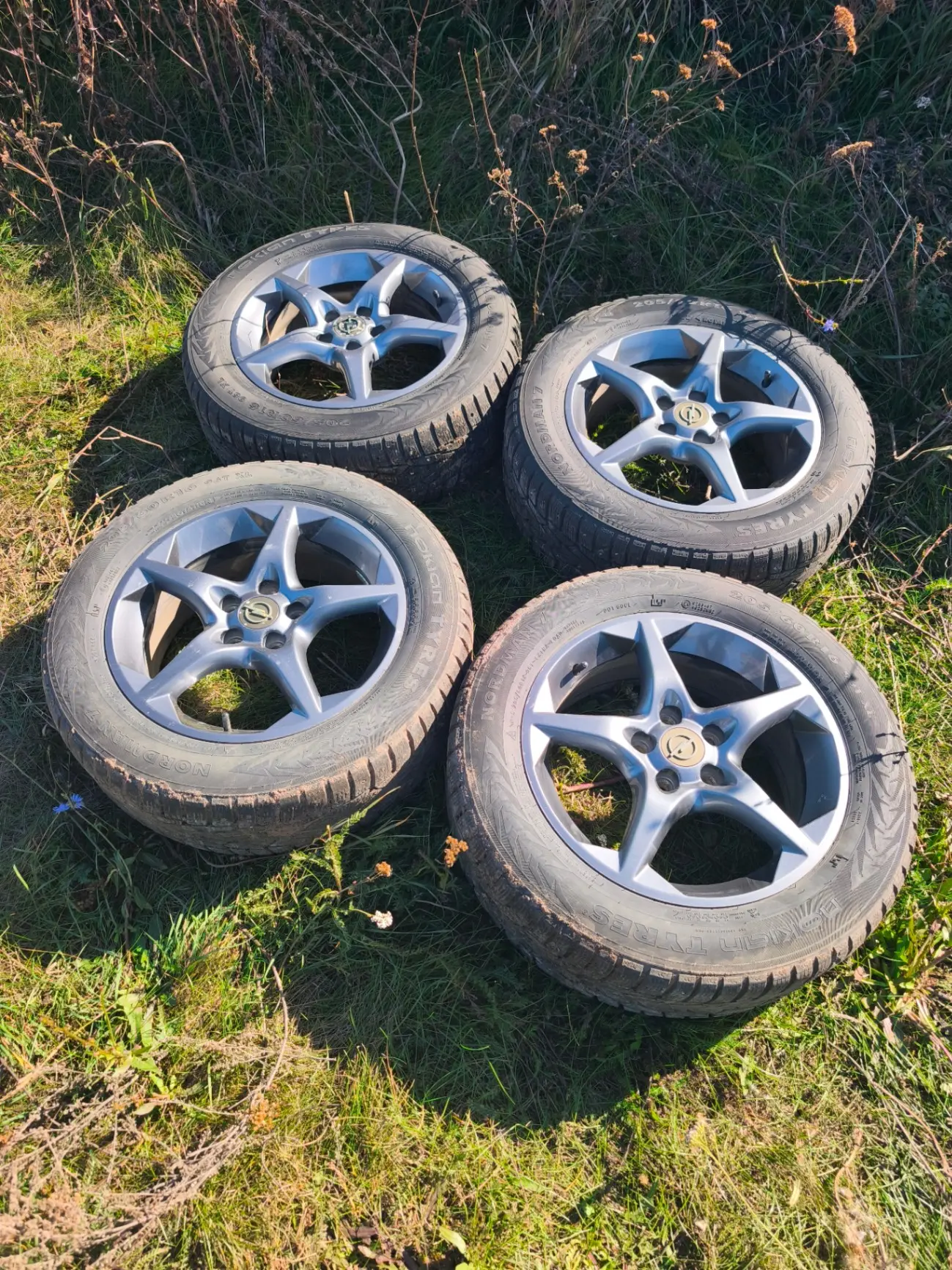 Колеса в сборе зимние 205/60 r16