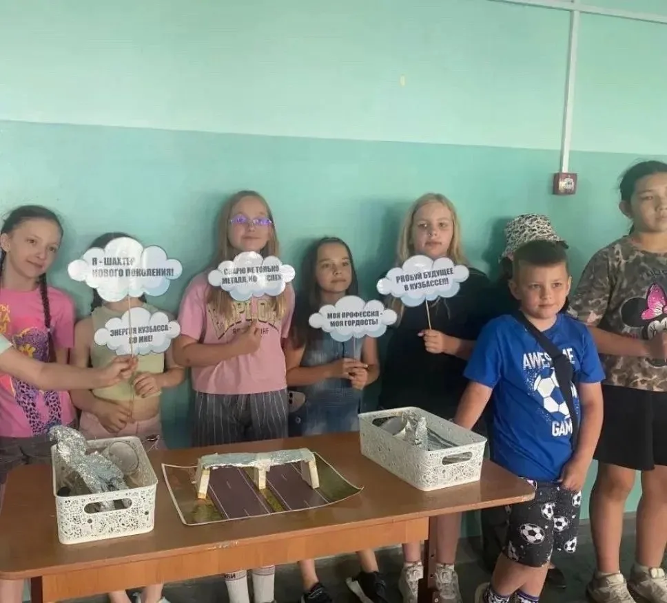 ☀️ Восьмой день в лагере «Матрёшки»

🇷🇺 День традиционно начался с торжественной линейки: исполнен