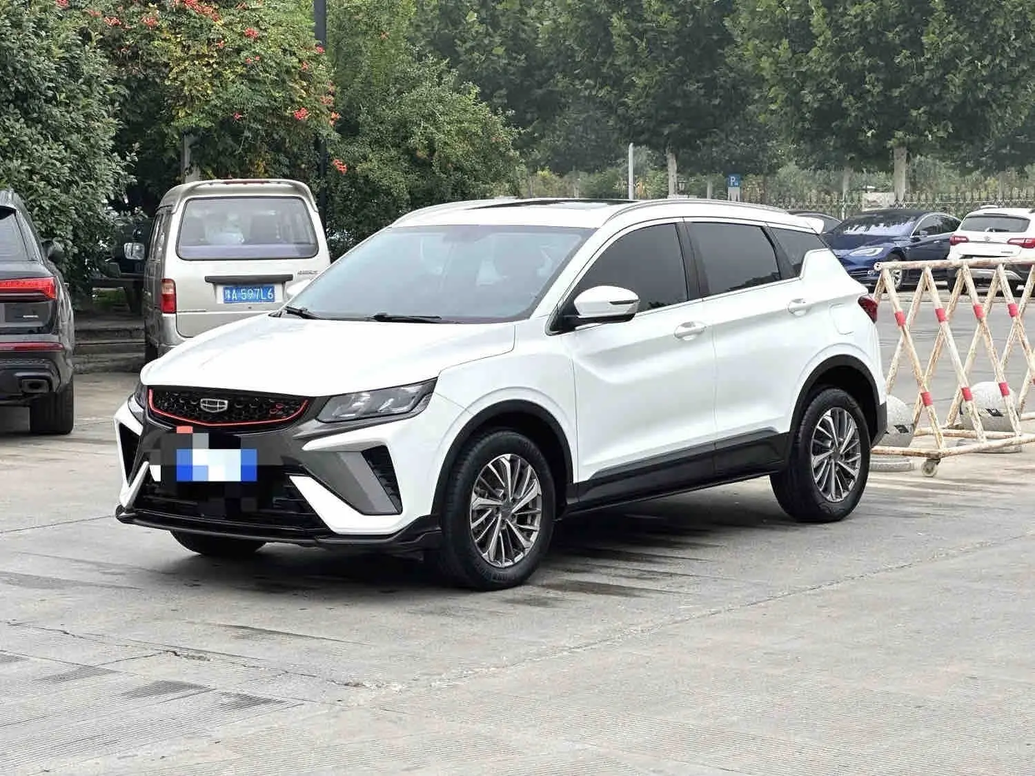 КИТАЙСКИЙ КРОССОВЕР-ХИТ — GEELY BINYUE 1.4T PLATINUM EDITION