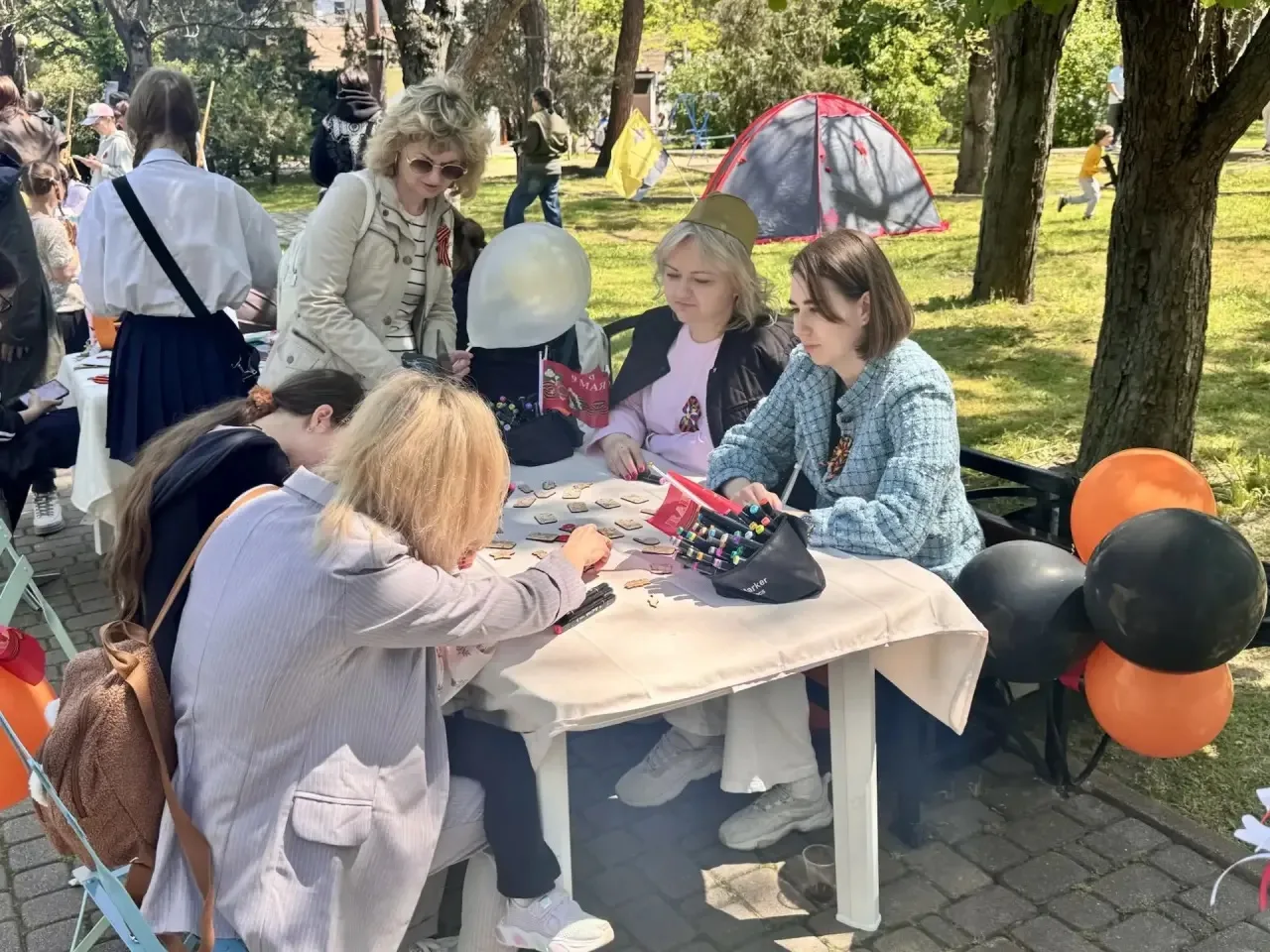 🪖✨ «Солдатский привал» в парке Ленина  В парке Ленина состоялось атмосферное мероприятие — «Солдатск