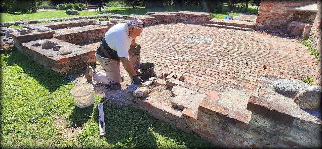 В Мамоново взялись за восстановление разрушающихся руин 700-летней кирхи Хайлигенбайля.