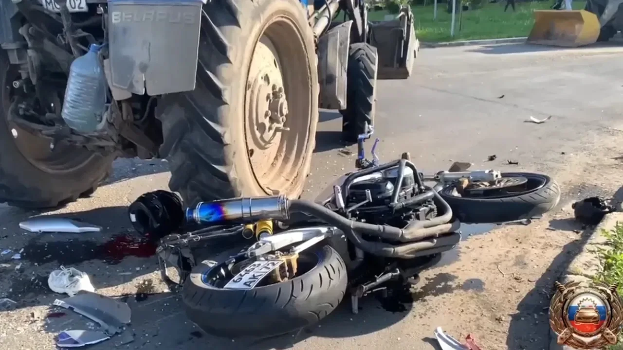 😰Сломан позвоночник и ушиб мозга тяжёлой степени: в Уфе мотоциклист попал в ДТП с трак...