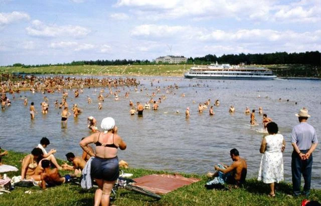 🎞️На фотографии - канал имени Москвы, 1972 год.