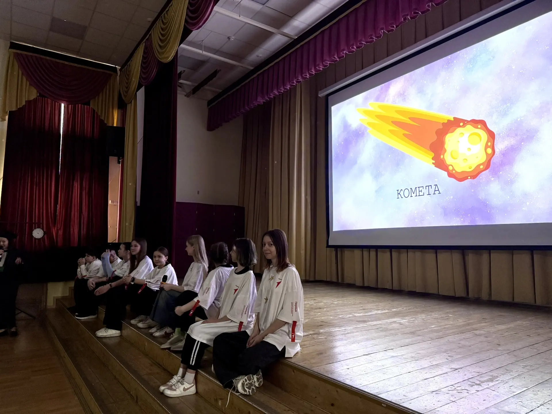 🚀 Космическое приключение в нашей школе!  Друзья, вчера у нас прошел необычный День открытых дверей!