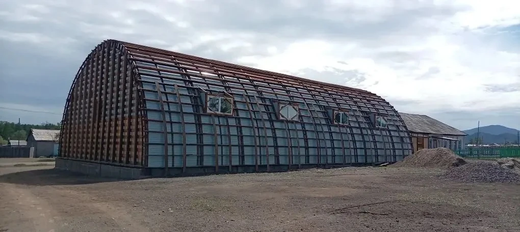 📸 В селе Шеми продолжается строительство спортзала ангарного типа

В селе Шеми Дзун-Хемчикского кож