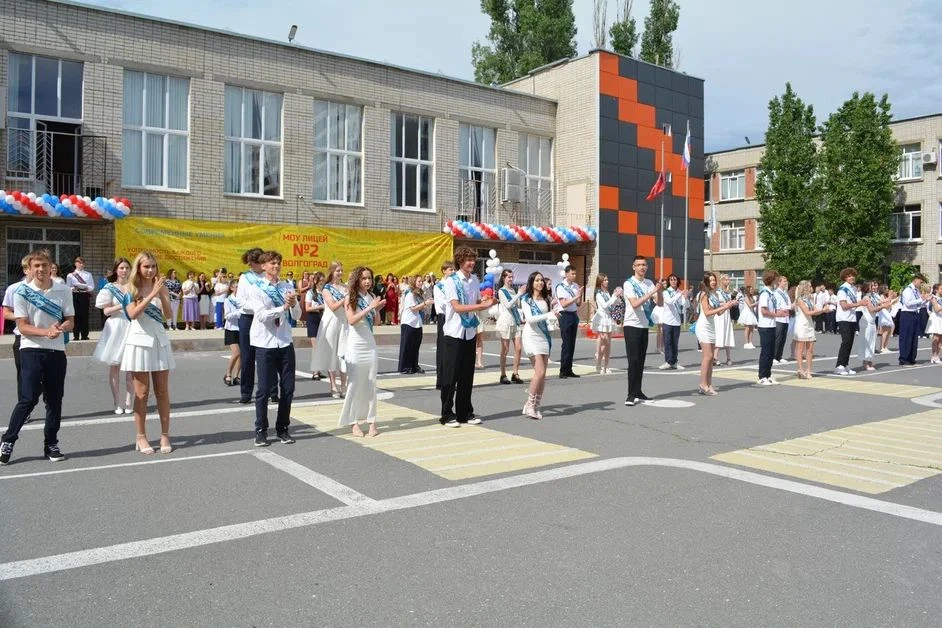 Последний звонок прозвучал: Взлет на крыльях "Мечты" в новую жизнь! Сегодняшний день для наших дорог