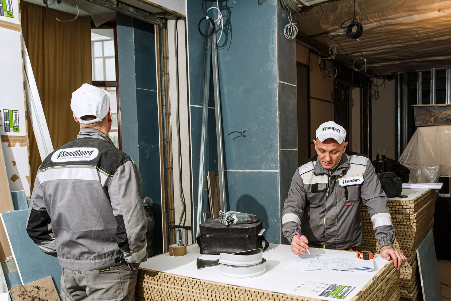 Звукоизоляция в новостройке: делать сразу или подождать?