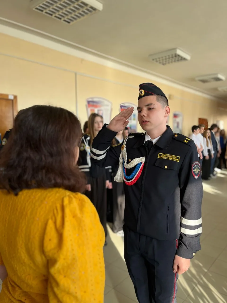 🇷🇺Еженедельная линейка, посвященная началу новой учебной недели🇷🇺   🇷🇺Каждый понедельник начинается 