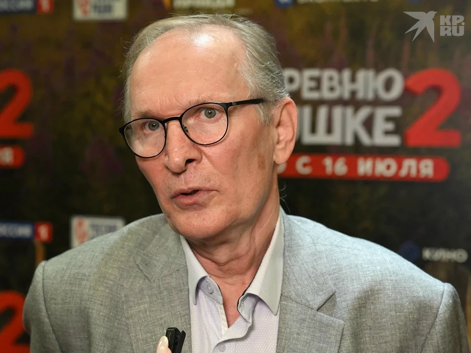 🙂Фёдор Добронравов не считает себя идеальном семьянином.