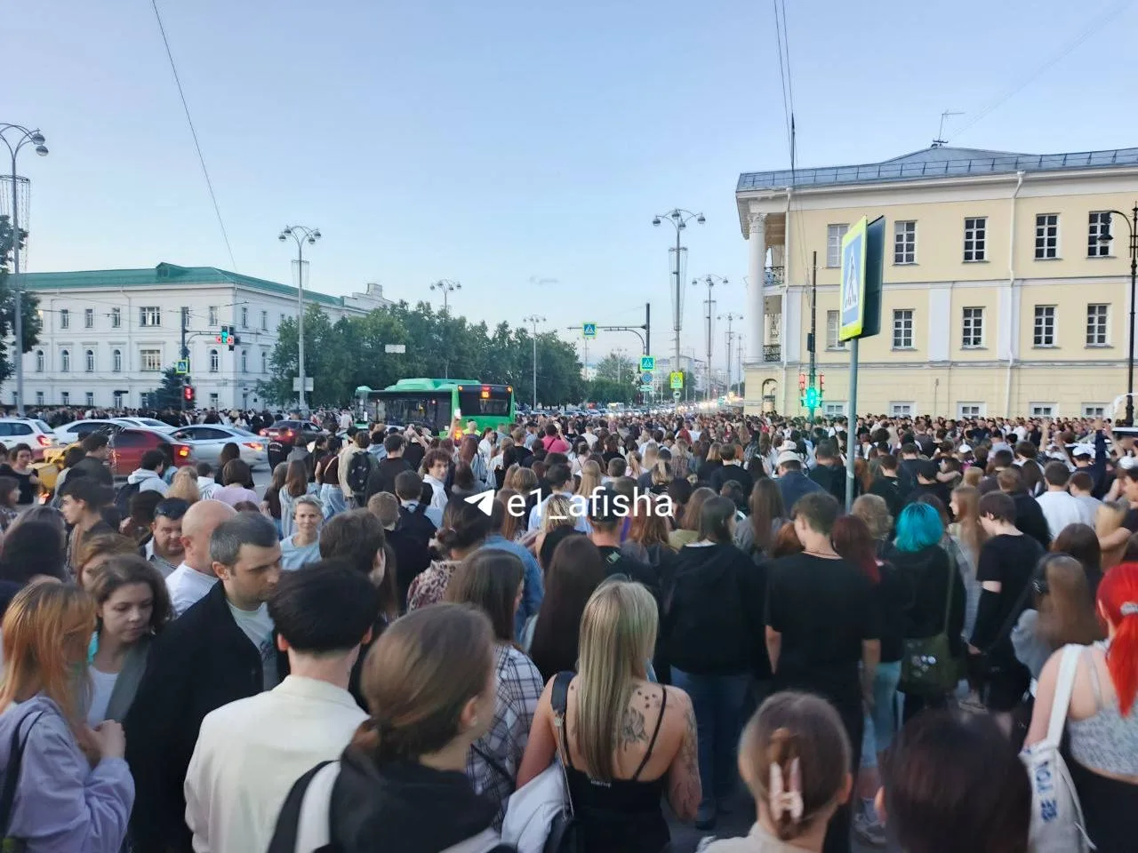 О-бал-деть! Перекресток Ленина — 8 Марта

Подпишись на @e1_afisha