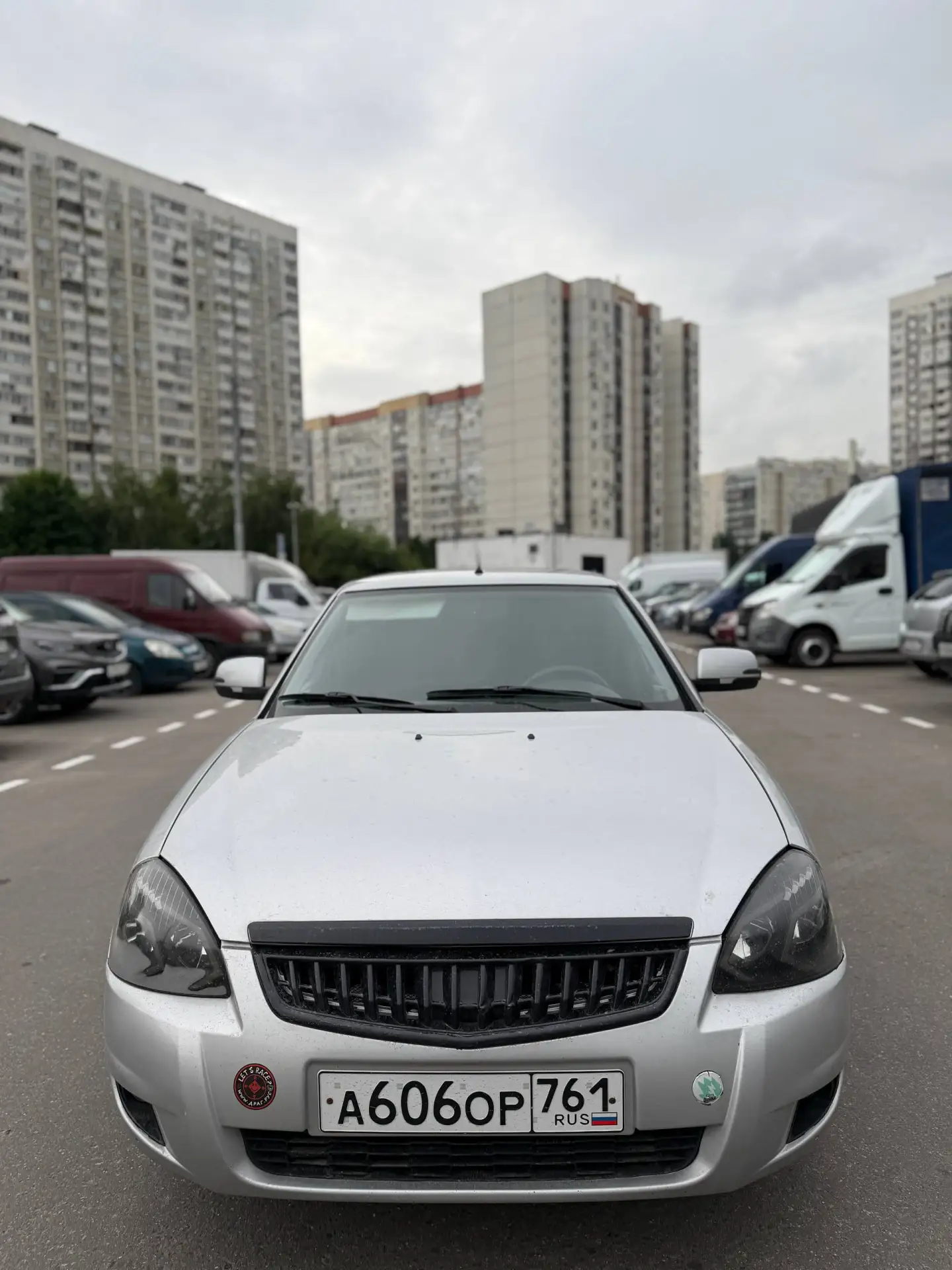 LADA PRIORA   
Год выпуска: 2010 1,6 (97 л.с.)

Категория транспортного средства: В 
Цвет: Светло-се