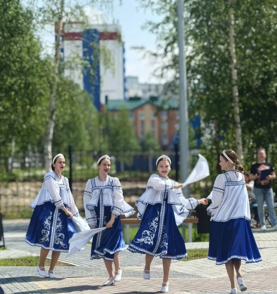 ☀🇷🇺 В КДЦ «Солнечный» состоялась праздничная развлекательно‑игровая программа «Россия — наша гордо