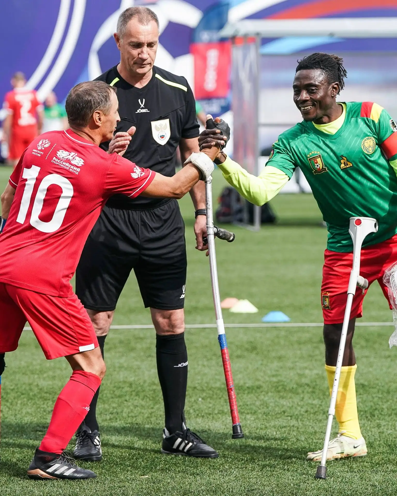 ⚽️👨‍🦽 Более 600 спортсменов с инвалидностью и ОВЗ приняли участие в «FONBET Стальной ...