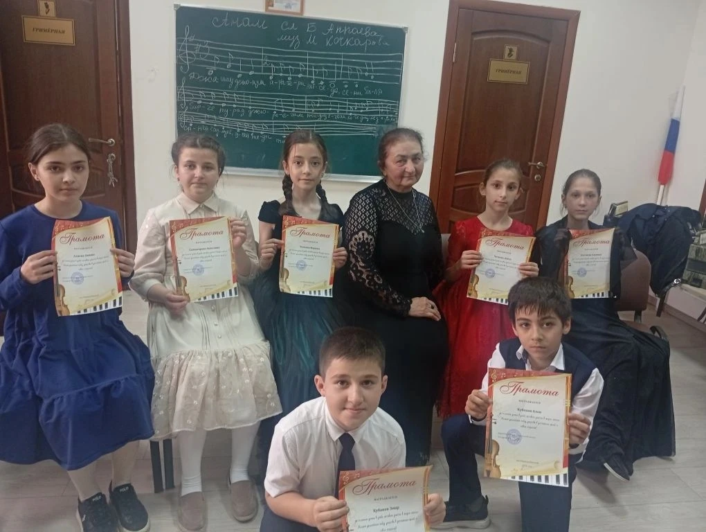 В конце учебного года получили грамоты, за активное участие в жизни школы ✨