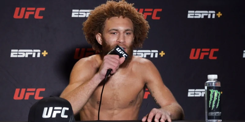 Бывший боец UFC Луис Пенья заявил, что хочет принять православие, получить гражданство ...