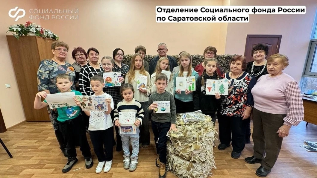 В Отделении Социального фонда России по Саратовской области прошел творческий мастер-класс для детей