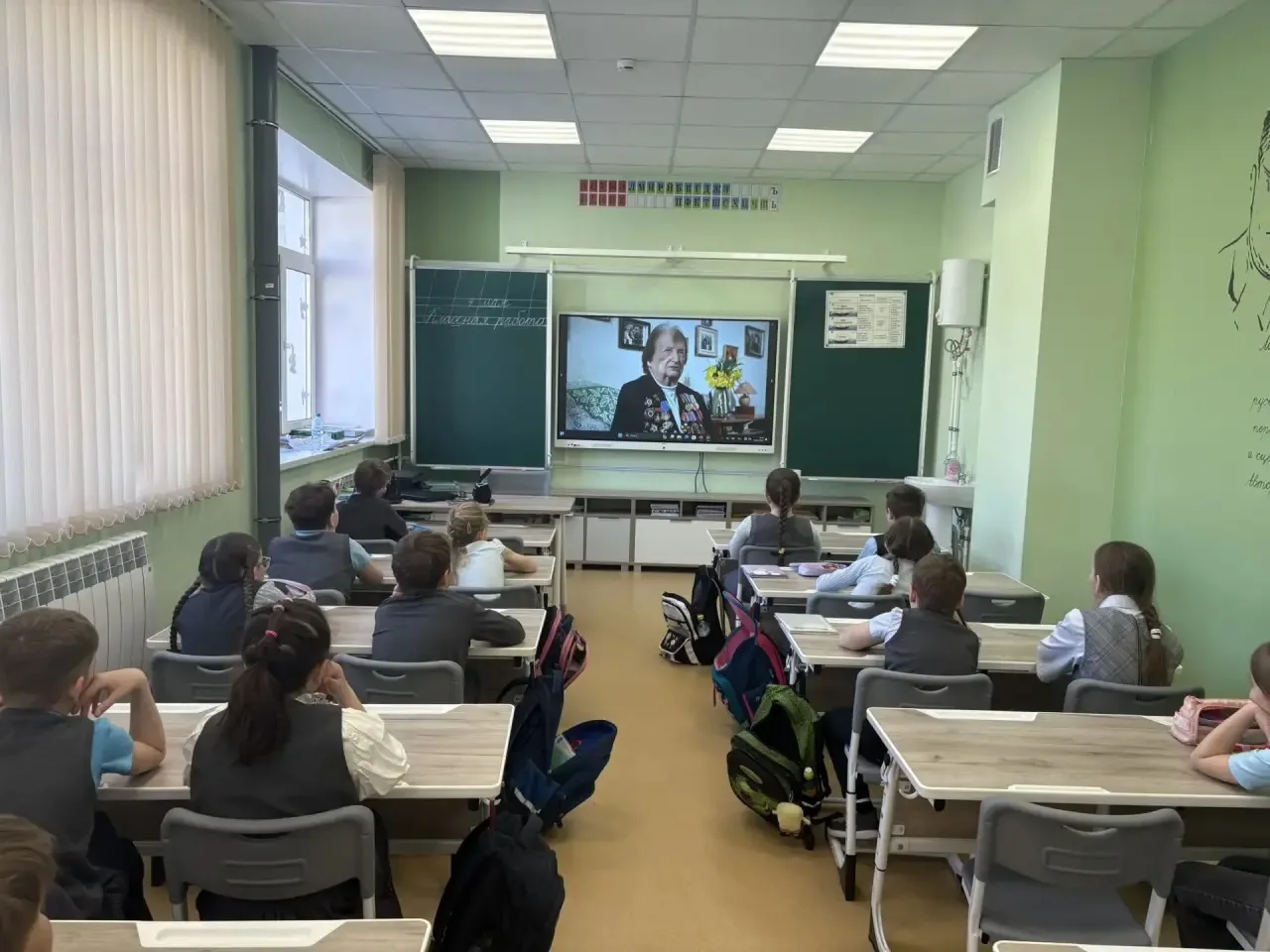 🎵 Песни, которые вели к Победе 🎵  Сегодня на «Разговоре о важном» мы вместе с ребятами погрузились в