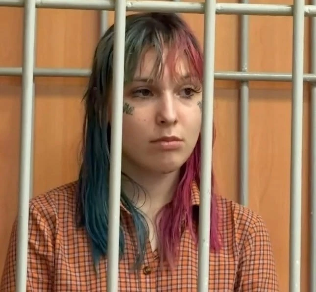 Омский облсуд оставил под арестом троих обвиняемых в убийстве студента

Омский областной суд отказал