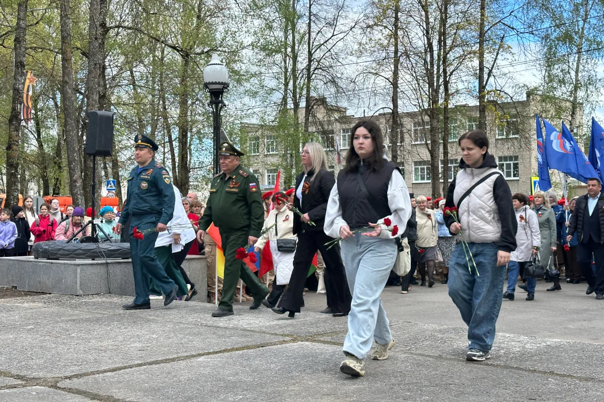 Вечный огонь зажгли у Обелиска в Лихославле🔥🕊  В Лихославле в канун Дня Победы на Обелиске воинам-ос