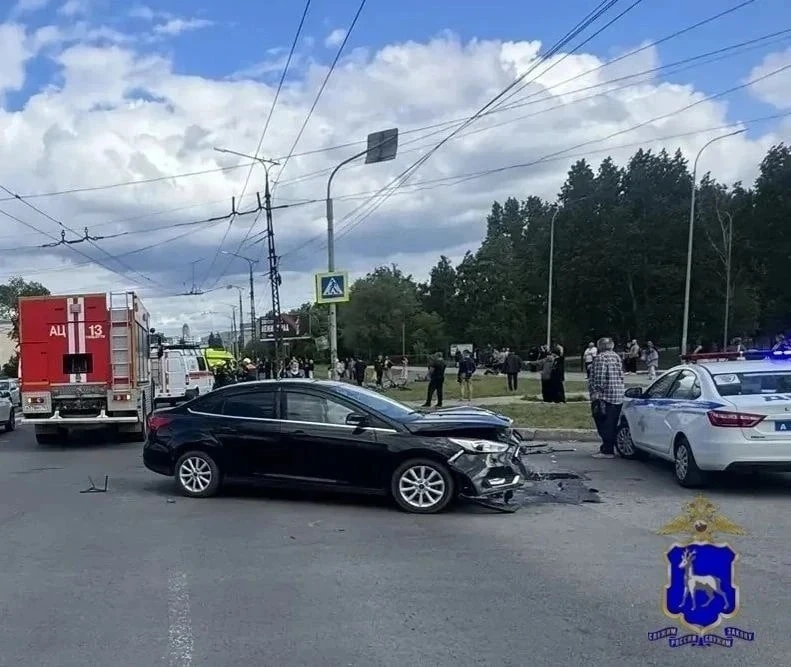 ❗️В Комсомольском районе Тольятти произошло смертельное ДТП.

По предварительным данным, сегодня днё