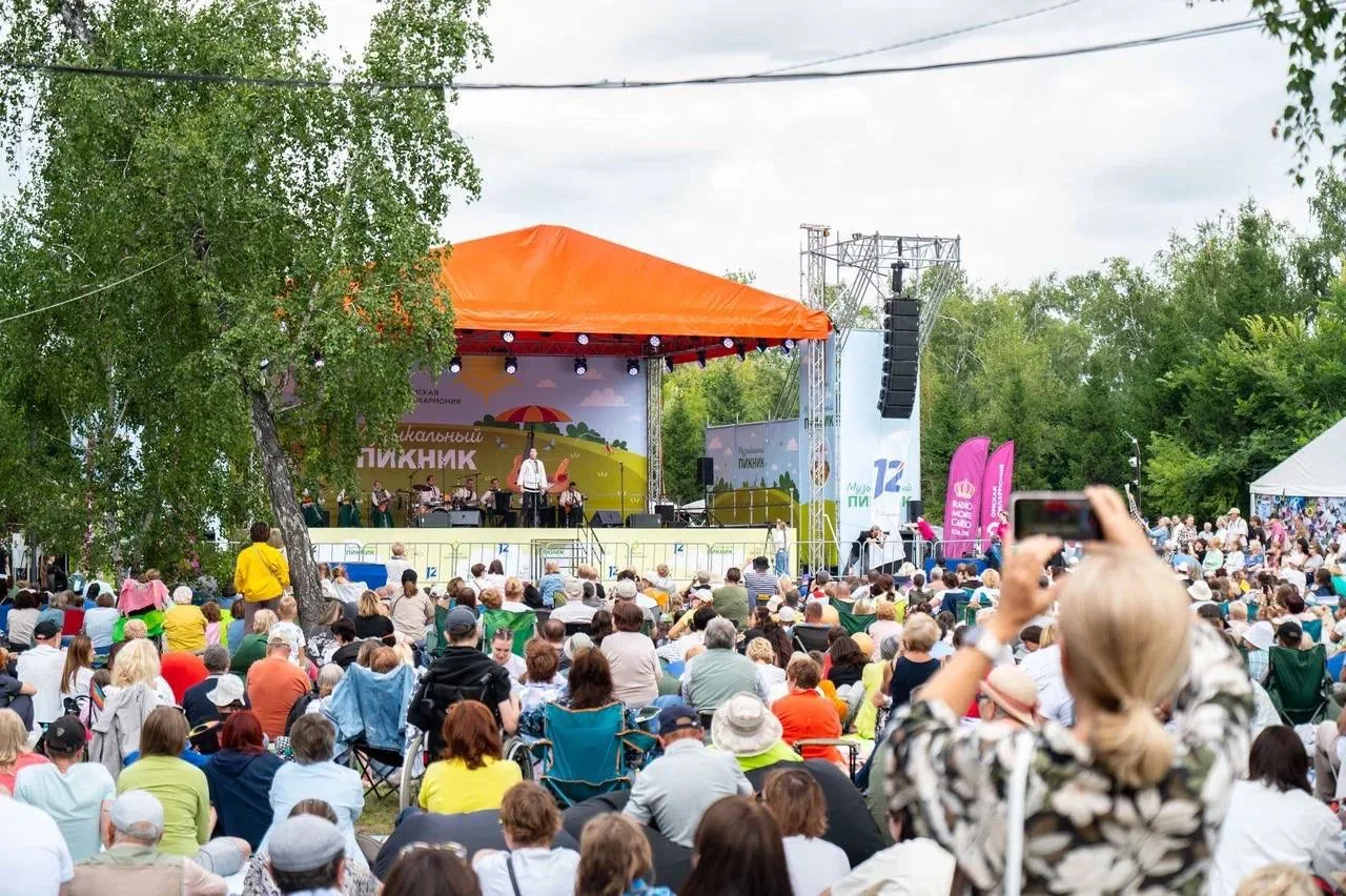 Летний музыкальный фестиваль в Омске - Культурной столице России, продолжается.