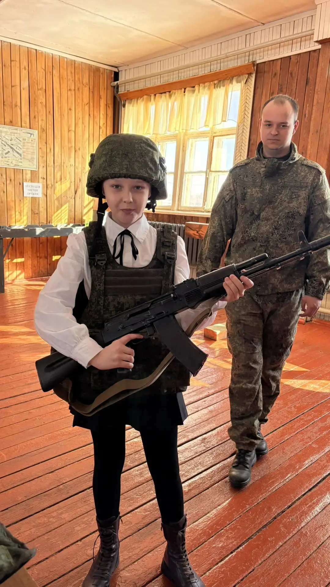 Увлекательное путешествие четвероклассников в мир военной службы  20 марта учеников 4Б класса ждал н