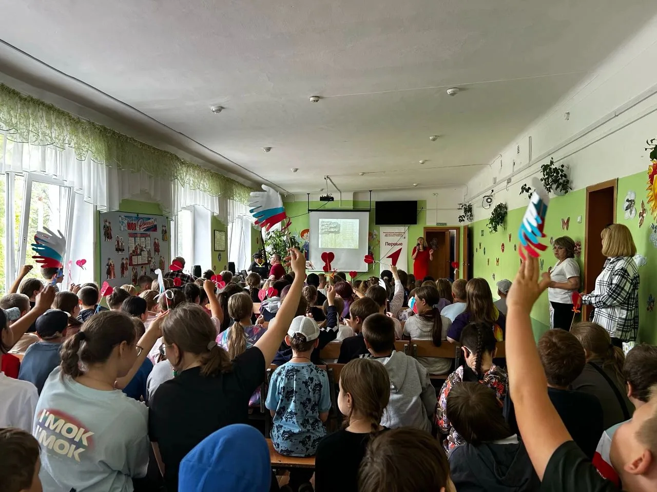 Сегодня в нашем школьном лагере прошли яркие и познавательные мероприятия!

Благодарим клуб историче
