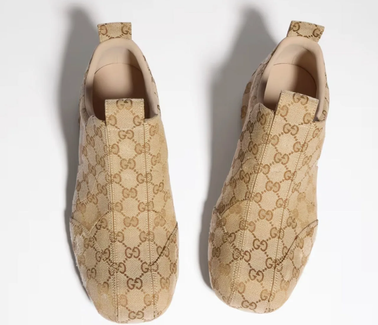 👟 Gucci выпустил кроссовки в Китае — и не стал прятать страну производства