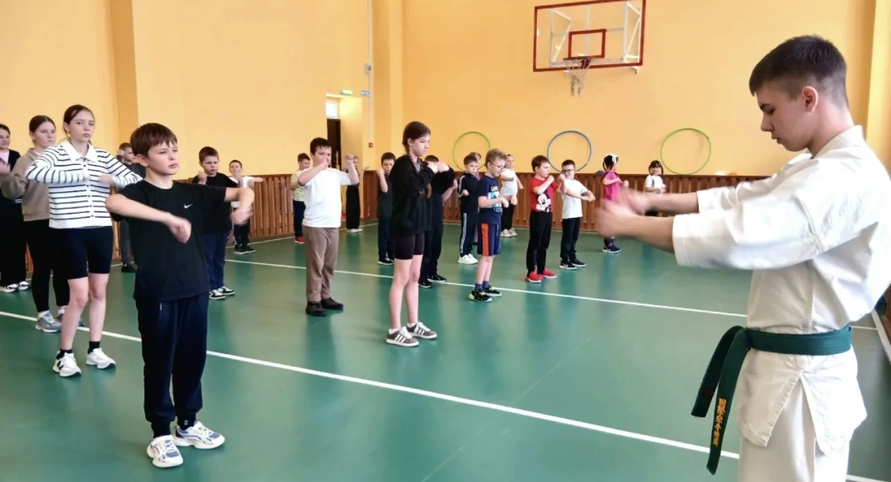 🏆Орлята-спортсмены на Зарядке с Чемпионом💪  🥋Яркое завершение трека "Орленок-Спортсмен" прошло в тре