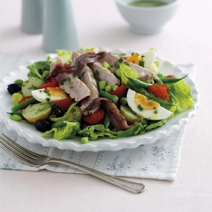 Салат Нисуаз, который захочется готовить снова и снова 🥗
