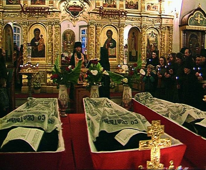 Вот уже много лет в монастыре Оптина Пустынь ежедневно поминают за Божественной Литурги...
