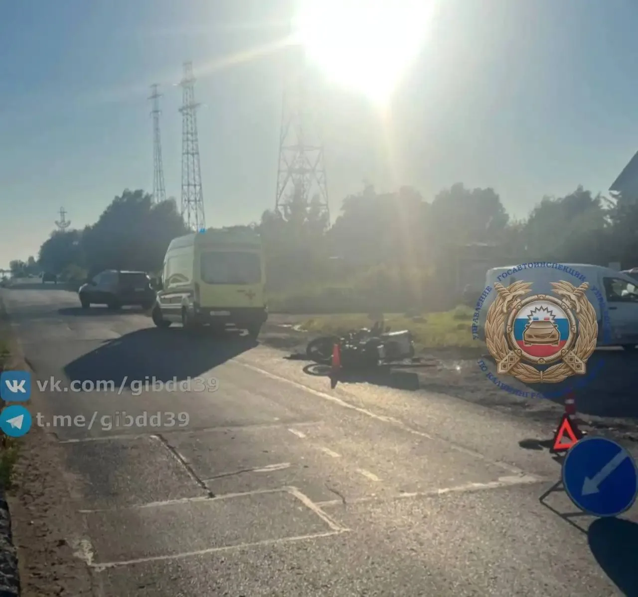 Пару часов назад  в  Пригольскиом 42-летний водитель «Рено» при повороте налево не пропустил мотоцик