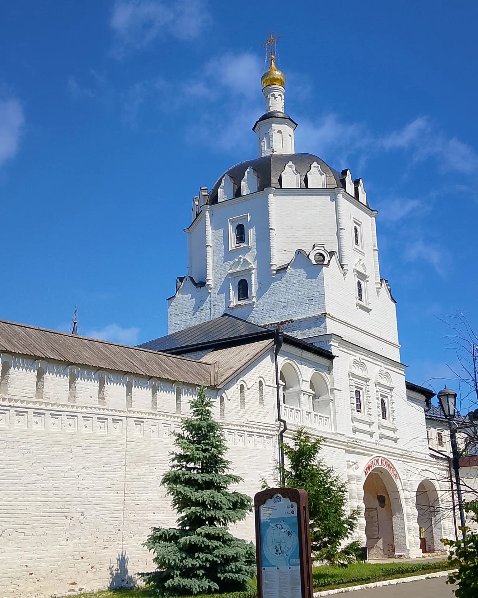 Крепость, построенная за 28 дней: тайна острова Свияжск 🏰