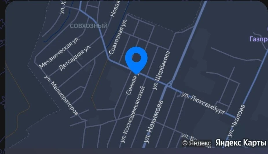В Белово, в районах подтопления "Грунтовыми" водами проваливаются старые заброшенные ко...