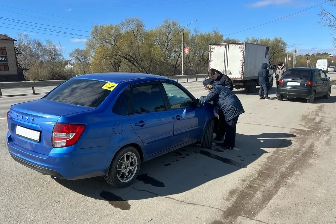 ⚡️⚡️В Копейске в ходе рейда арестовали 7 машин за долги.  Сегодня утром совместный рейд приставов и 