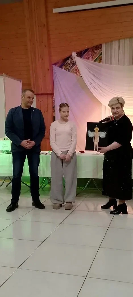 БЛАГОТВОРИТЕЛЬНОСТЬ ВО БЛАГО.  Благотворительность - это удел добрых, чистых и светлых людей, способ