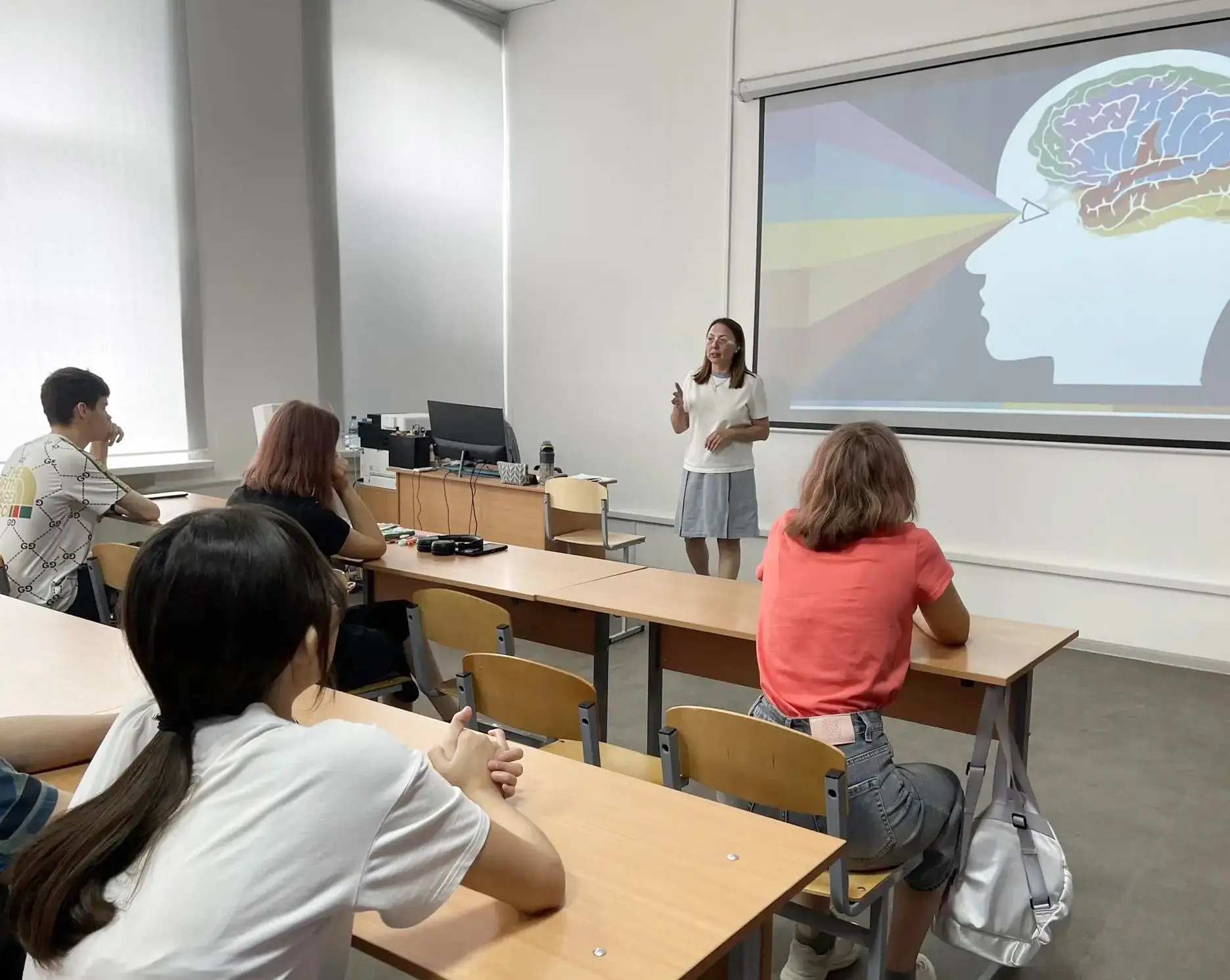 🧠 Психология цвета в мире рекламы

💡 На мастер-классе «Психология цвета в рекламе», который провел