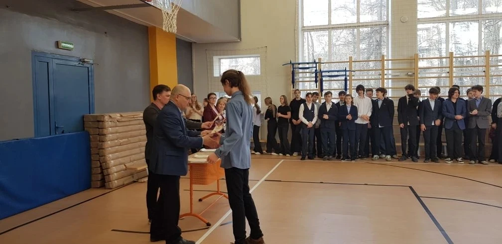 Награждение победителей и призёров школьного тура ВсОШ✅  В начале этой четверти в школе прошло торже