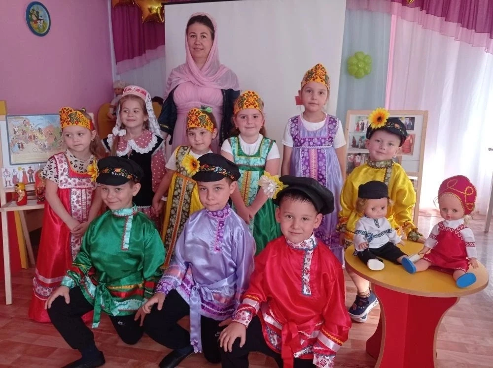 Филиал) В нашем детском саду прошла тематическая неделя «Народы нашего края». Её главна...