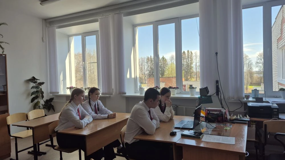 4 мая в Мустаевской школе прошло внеурочное занятие «Разговоры о важном», посвящённое т...