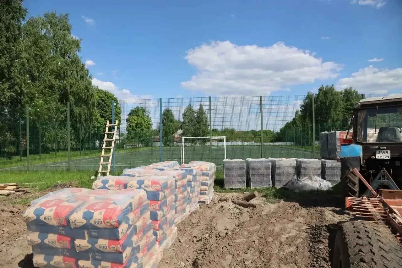 Дмитрий Захаров:  🏗️Объезжаю стройки школ. Сегодня — Вурнарская СОШ №1, пристрой на 400 мест.   👉Объ