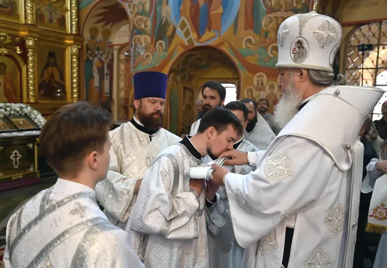 Служение Божественной литургии в Неделю 7-ю по Пасхе, святых отцов I Вселенского собора и день памят