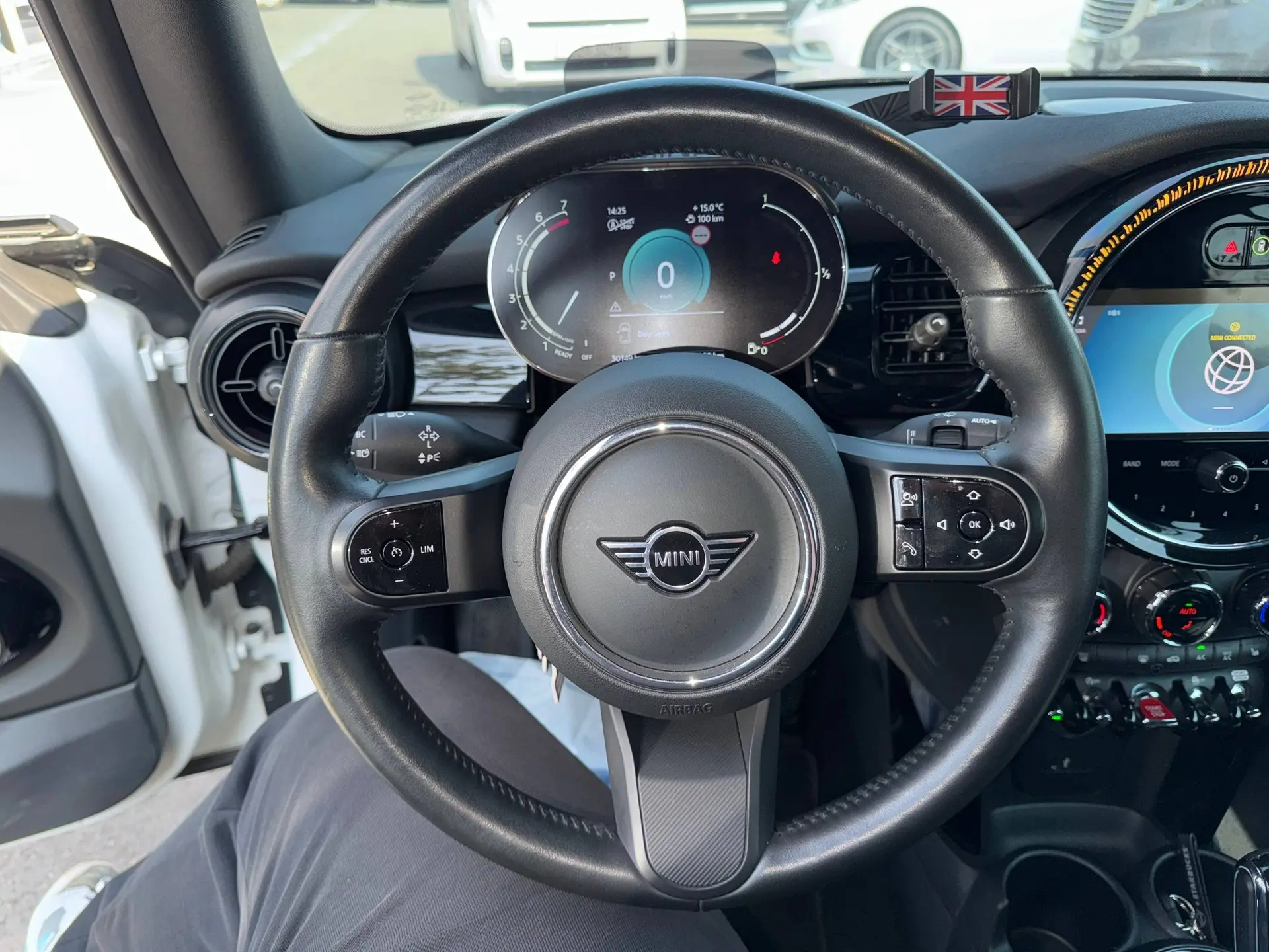 Автомобиль в ПРОДАЖЕ😍😍😍  Авто в ИДЕАЛЕ😎😎😎   ВИДЕООБЗОР прилагаю сразу🫡  Mini Cooper Convertible (КАБ