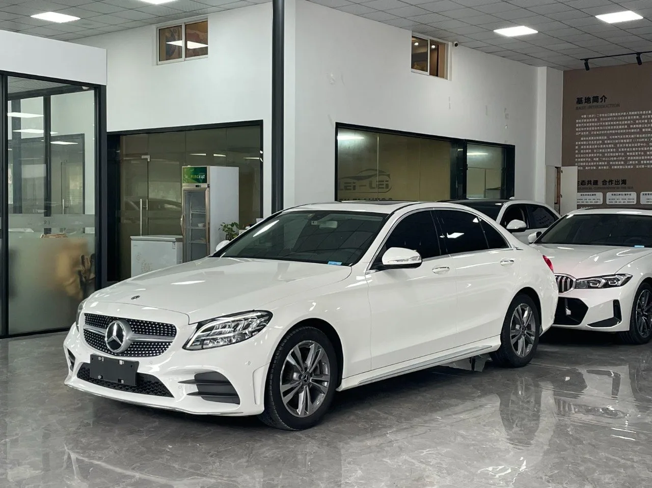 Mercedes-Benz C 200 L 2020 1.5T Sport Fashion
⚙️ Привод: 2WD 🛞☀️
🔧 Двигатель: 1.5L Turbo (M264 + 4