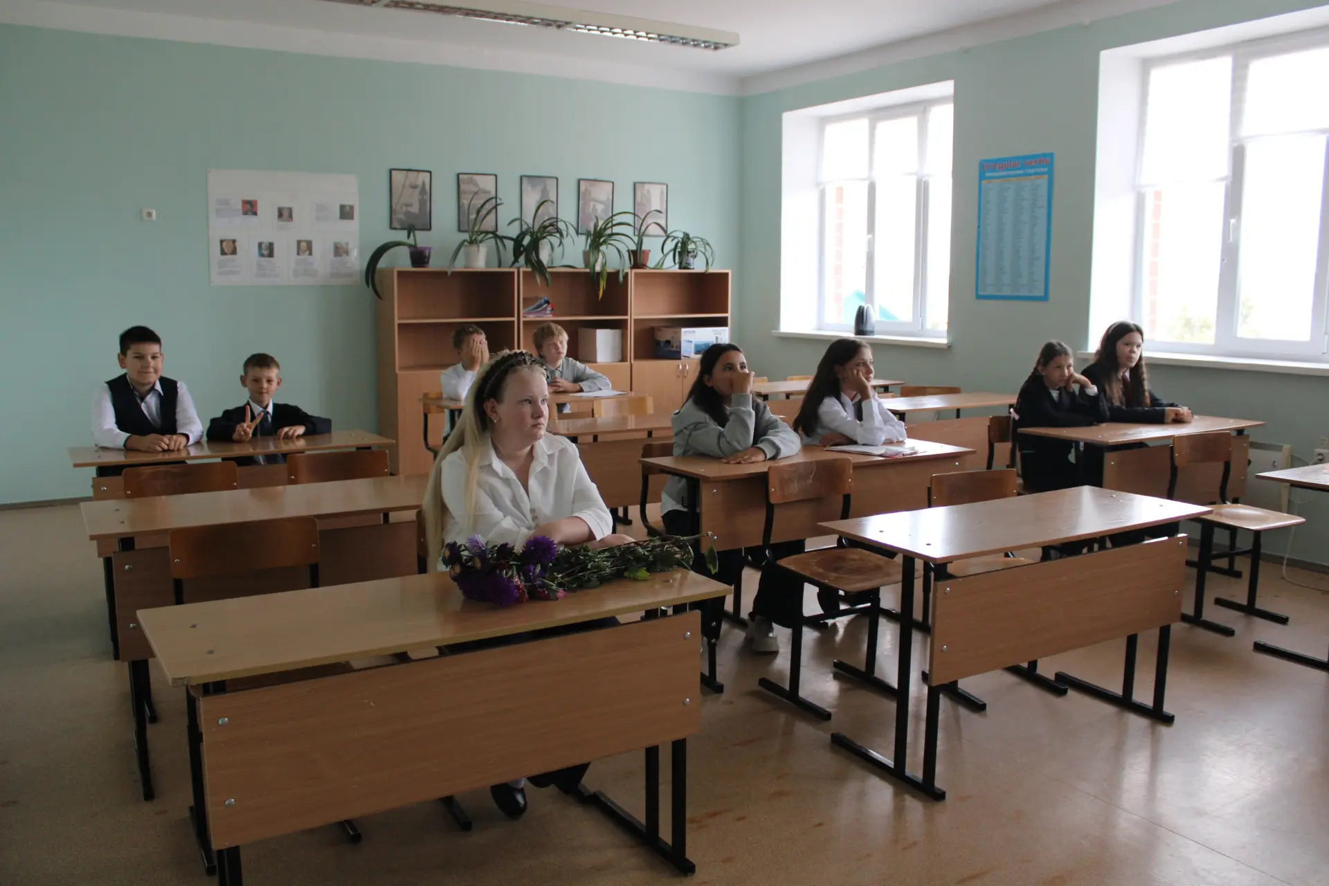 Первый урок в новом учебном году конечно же Разговоры о важном. Темой занятия была "Ден...